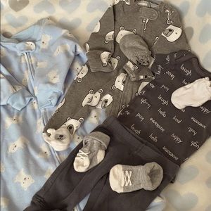 Adorable winter NB baby out fits. 3 total outfits.